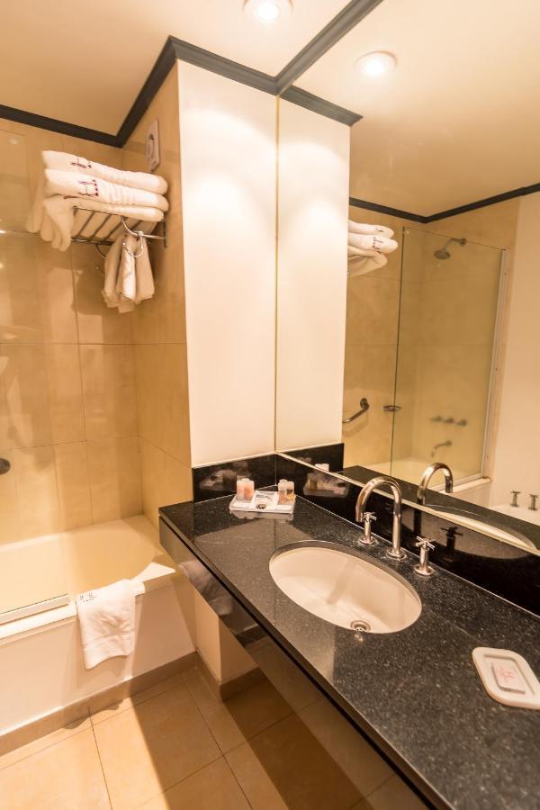 Hotel Libertador Тандил Екстериор снимка